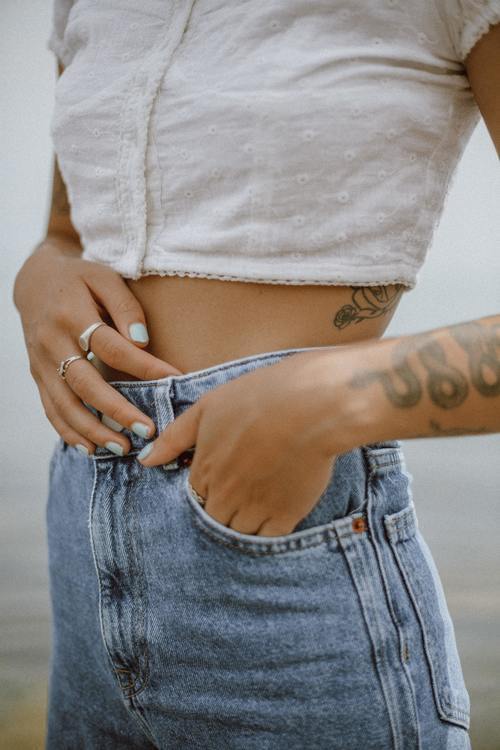 Smyckestilar och snygga jeans för dam